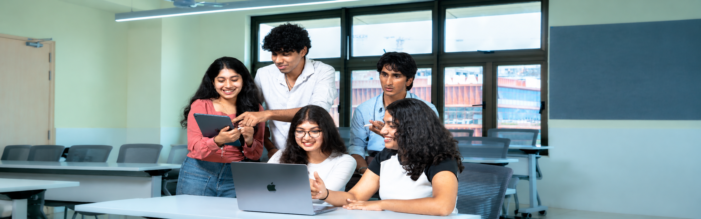 BCom Student Campus Life Academic Experience | DOC-BLR